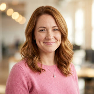 Emily Watson, responsable del servicio de atención al cliente en Coral Fondecto